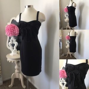 🌺 Kardashian
Gorgeous LBD  - Sweetheart Neckline